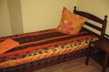 هاستل Central Park Rooms