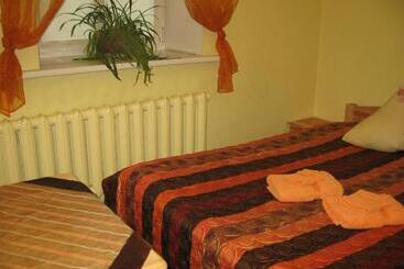 هاستل Central Park Rooms