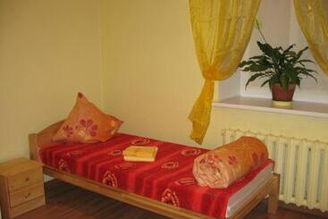هاستل Central Park Rooms