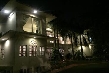 هتل Barwara Kothi