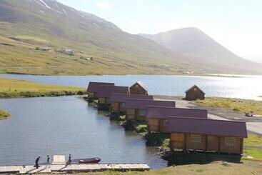 فندق Brimnes Cabins