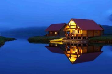 هتل Brimnes Cabins