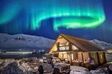 هتل Brimnes Cabins