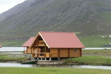 هتل Brimnes Cabins