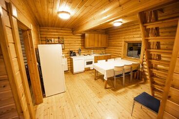 هتل Brimnes Cabins