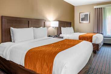 هتل Comfort Inn & Suites