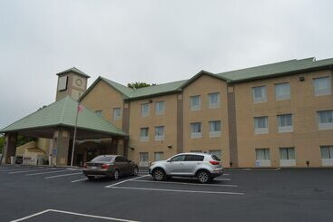 هتل Comfort Inn & Suites