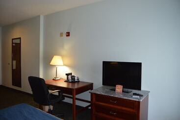 هتل Comfort Inn & Suites