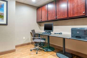Hotel Comfort Suites