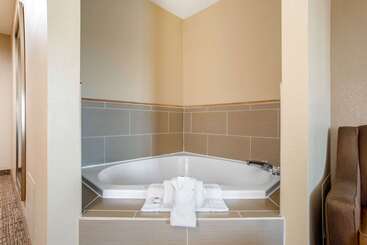 Hotel Comfort Suites
