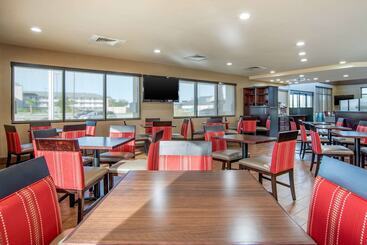 Hotel Comfort Suites