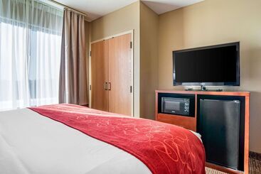 هتل Comfort Suites
