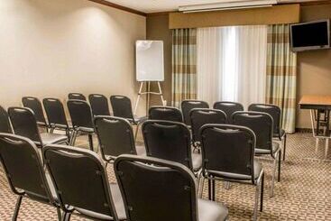 هتل Comfort Suites Huntsville Midcity District At Research Park