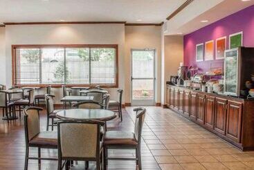 هتل Comfort Suites Huntsville Midcity District At Research Park