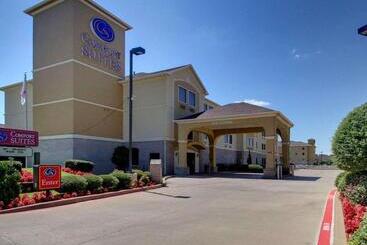 هتل Comfort Suites Tyler South
