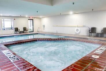 هتل Comfort Suites Tyler South