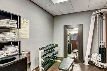 هتل Comfort Suites Williamsburg Historic Area