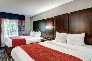 هتل Comfort Suites Williamsburg Historic Area