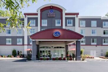 هتل Comfort Suites Williamsburg Historic Area