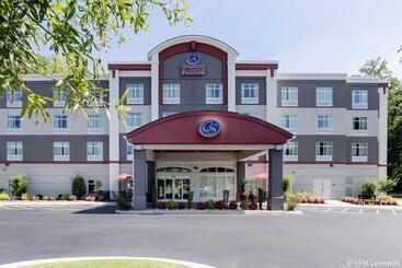 هتل Comfort Suites Williamsburg Historic Area