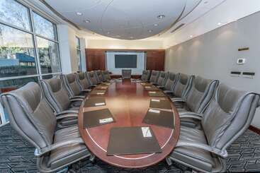 هتل Doubletree By Hilton North Charleston   Convention Center