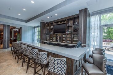 هتل Doubletree By Hilton North Charleston   Convention Center