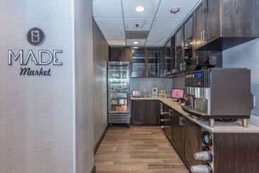 هتل Doubletree By Hilton North Charleston   Convention Center