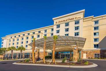 هتل Doubletree By Hilton North Charleston   Convention Center