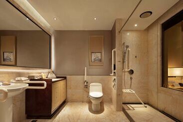 هتل Hilton Dalian