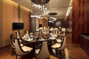 هتل Hilton Dalian