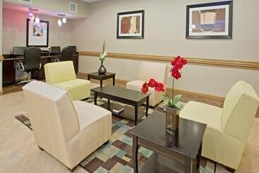 Holiday Inn Express Hotel & Suites Alvarado, An Ihg