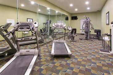 Holiday Inn Express Hotel & Suites Alvarado, An Ihg