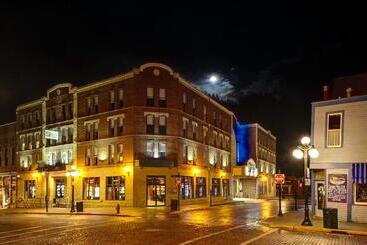 Holiday Inn Express Hotel & Suites Deadwood Gold Dust Casino By Ihg