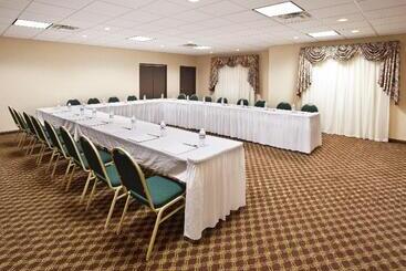 Holiday Inn Express Hotel & Suites Franklin Oil City By Ihg