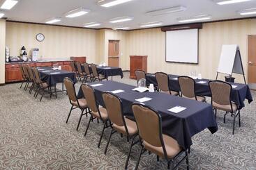 Holiday Inn Express Hotel & Suites Sioux Falls At Empire Mall, An Ihg