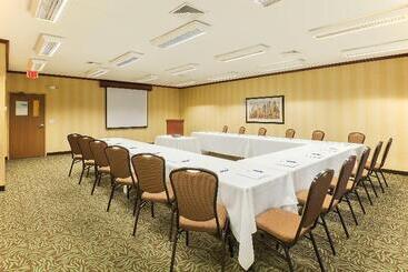 Holiday Inn Express Hotel & Suites Sioux Falls At Empire Mall, An Ihg