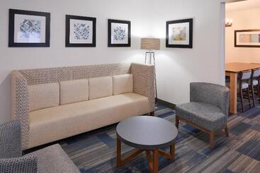 Holiday Inn Express Hotel & Suites Sioux Falls At Empire Mall, An Ihg