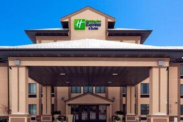 ホテル Holiday Inn Express & Suites Winner By Ihg