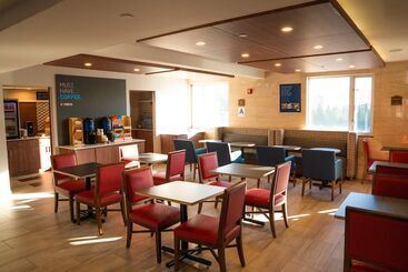 هتل Holiday Inn Express Maspeth, An Ihg