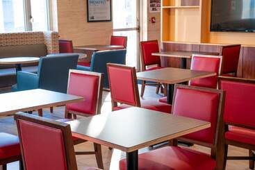 هتل Holiday Inn Express Maspeth, An Ihg