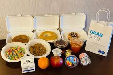 هتل Holiday Inn Express Maspeth, An Ihg