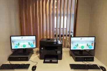 هتل Holiday Inn Express Maspeth, An Ihg