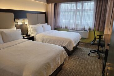 هتل Holiday Inn Express Maspeth, An Ihg