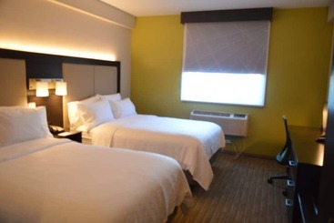هتل Holiday Inn Express Maspeth, An Ihg