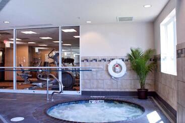 هتل Holiday Inn Express Tulsa South Bixby, An Ihg