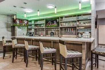 هتل Holiday Inn Longview   North, An Ihg