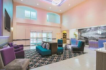 هتل La Quinta By Wyndham Ft. Worth Forest Hill, Tx