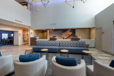 هتل La Quinta By Wyndham Las Vegas Airport South