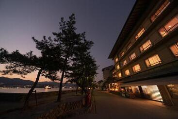 هتل Miyarikyu