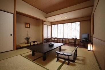 هتل Miyarikyu